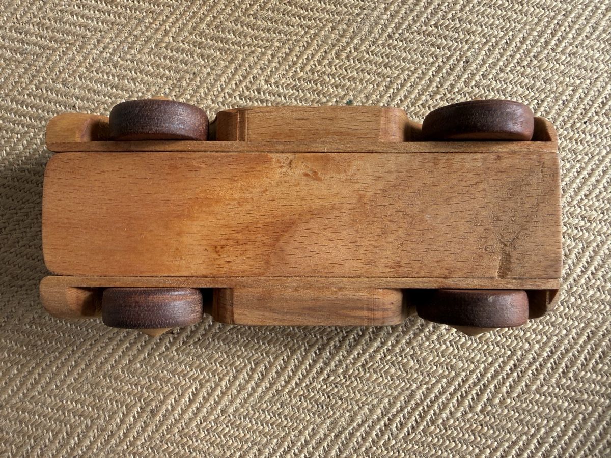 Voitures modèles: Vintage Modellauto Oldtimer Cabriolet aus Holz – D'occasion à Konolfingen par petzipetz 3