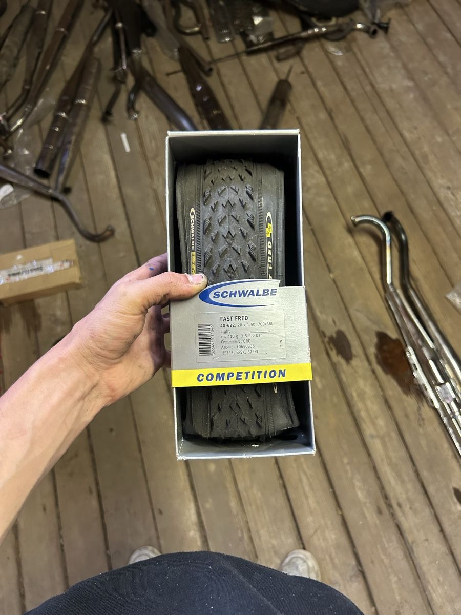 Ersatzteile: Velo Pneu  – Neu (gemäss Beschreibung) aus Wohlenschwil von MajorTom73