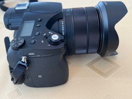 SONY Cyber-shot DSC-RX10 MarkIV inkl. Stativ m Fernbedienung