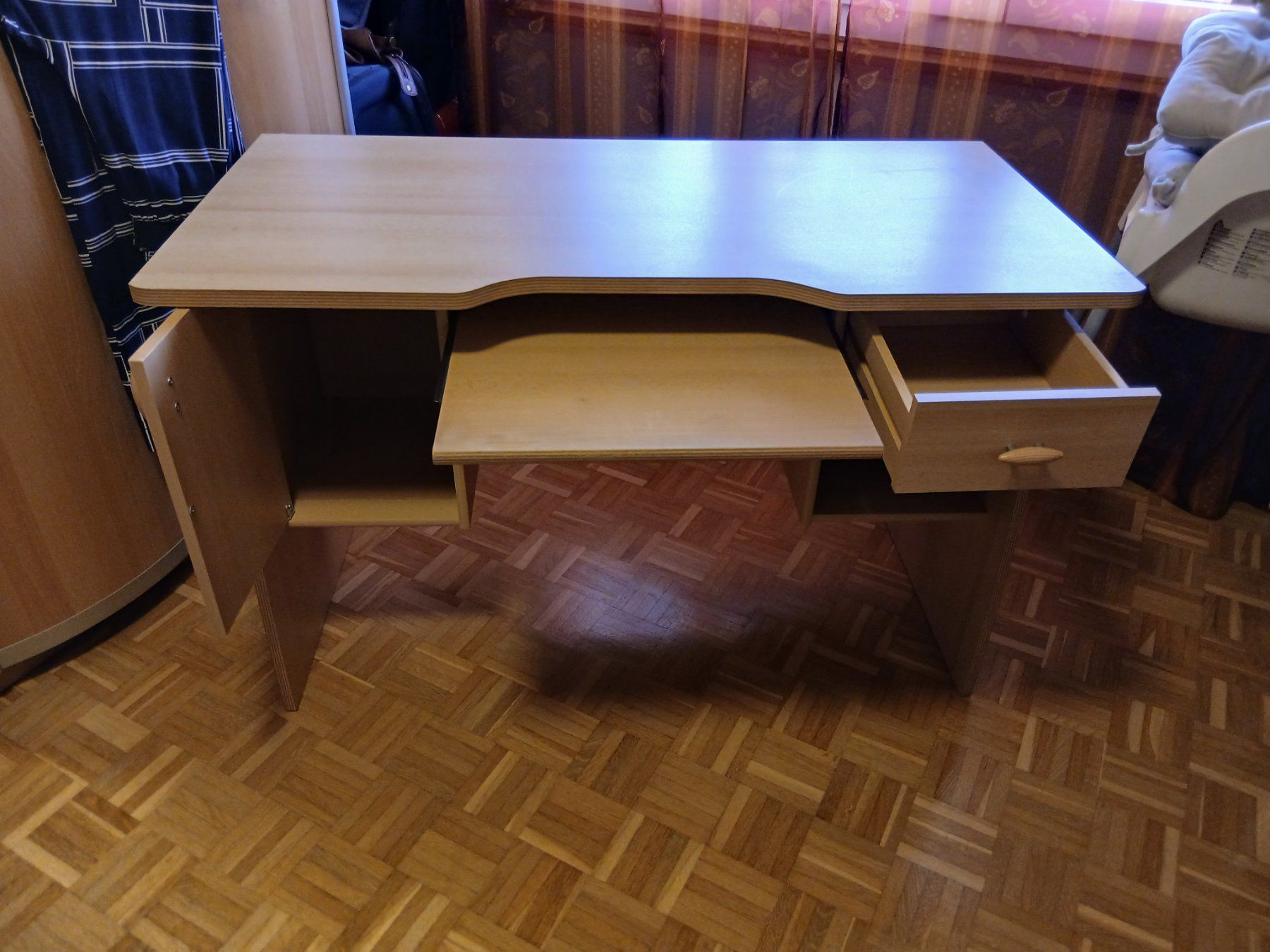 Bureaux: Petit bureau – D'occasion à Colombier NE par raymmatt
