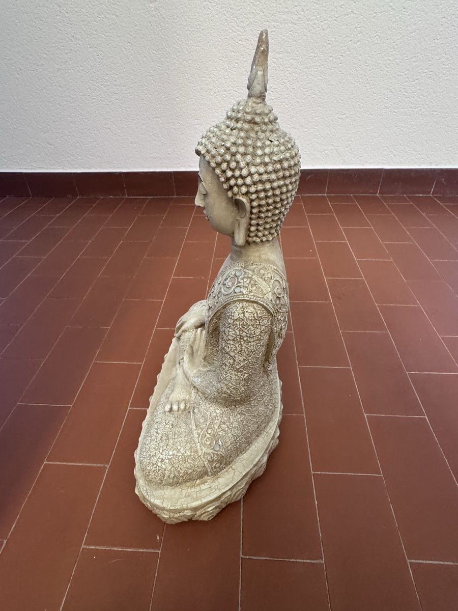 Alle Dekorationen: Buddha Figur sitzend hell beige – Gebraucht aus St. Gallen von syna_99 1