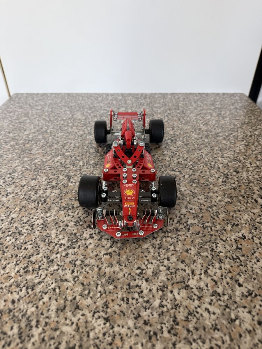 Kit di costruzioni: Technic Ferrari Formel 1 Auto gut erhalten – Usato da Wädenswil venduto da dom_pz5d