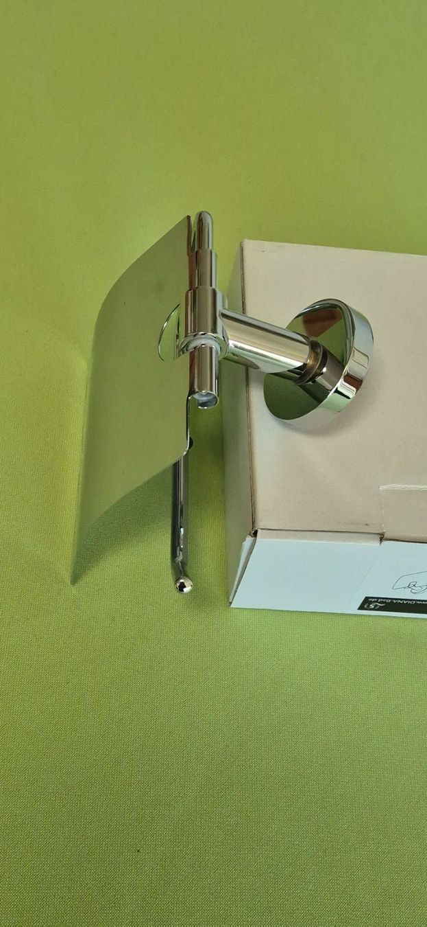 Altri accessori per il bagno: Toilettenpapierhalter mit Deckel – Nuovo (secondo la descrizione) da Uetikon am See venduto da Erdraute 1