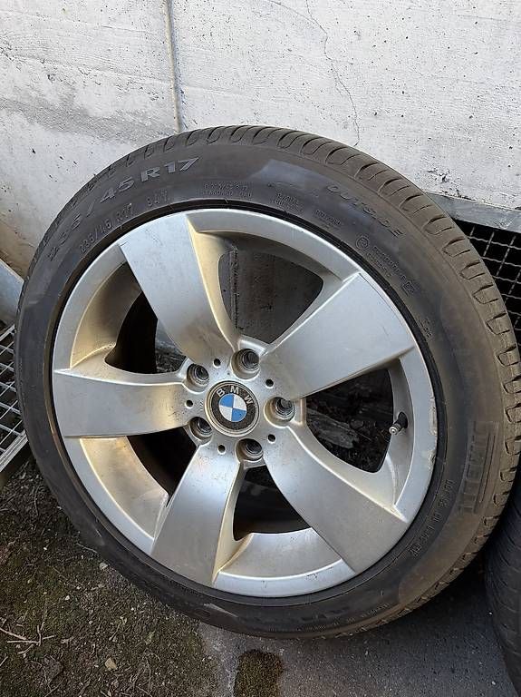 BMW Cerchioni: BMW 5er 17Zoll Räder E60/E61 – Usato da Frenkendorf venduto da autodiscount4123 4