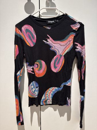 Langarmshirt Desigual schwarz bunt Grösse M gut erhalten