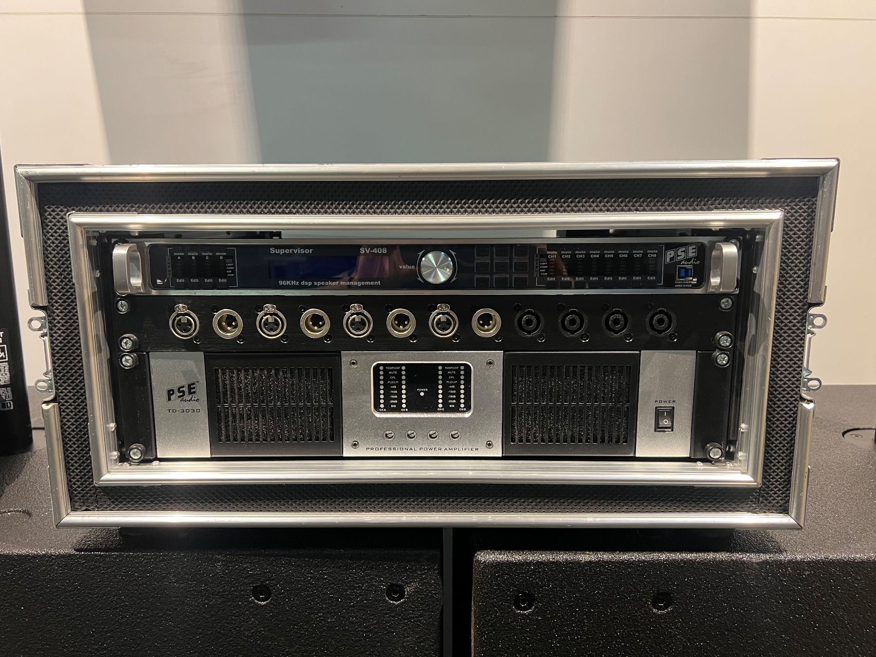 002 PSE Audio-System 2x Top, 2x Bass inkl. Endstufe und Case (Gebraucht ...