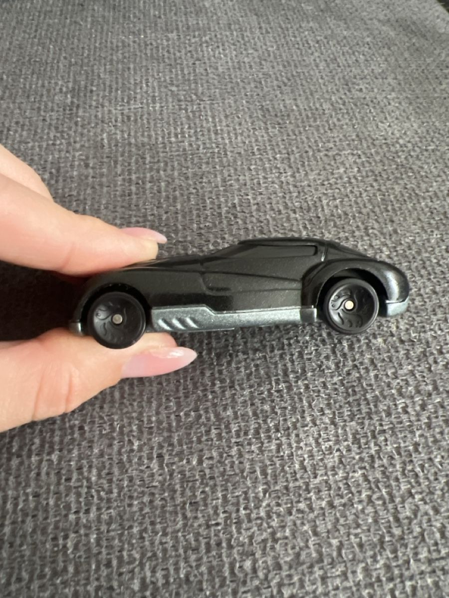 Hot Wheels Giocattoli: Hot Wheels Auto Mattel 1995 – Usato da Allschwil venduto da doyouspeakvintage 1