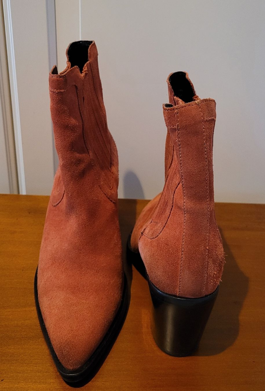 Scarpe da donna: BRONX Stiefeletten Gr. 40 Orange / Rostrot – Usato da Kappelen venduto da Betonchic