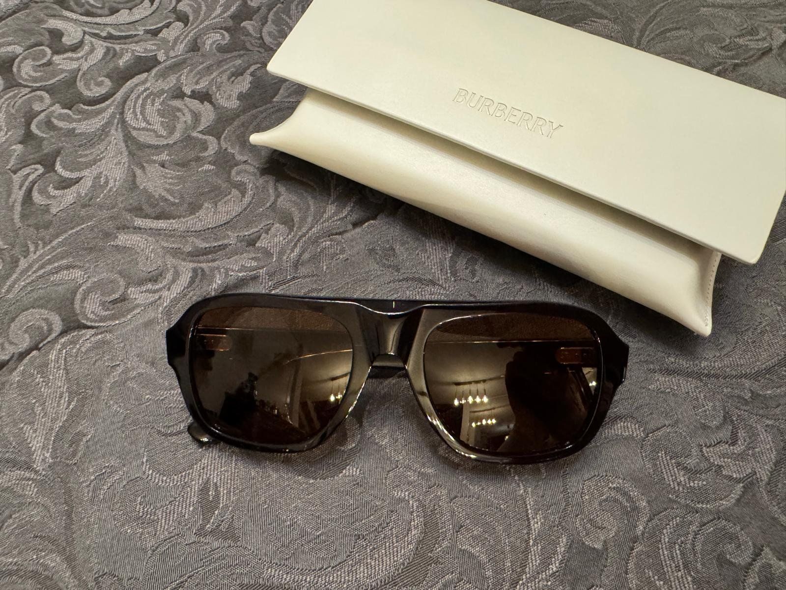 Burberry Occhiali & Lenti: Burberry Sonnenbrille Neu – Nuovo e nell'imballaggio originale da Herrliberg venduto da eka_dz6d 1