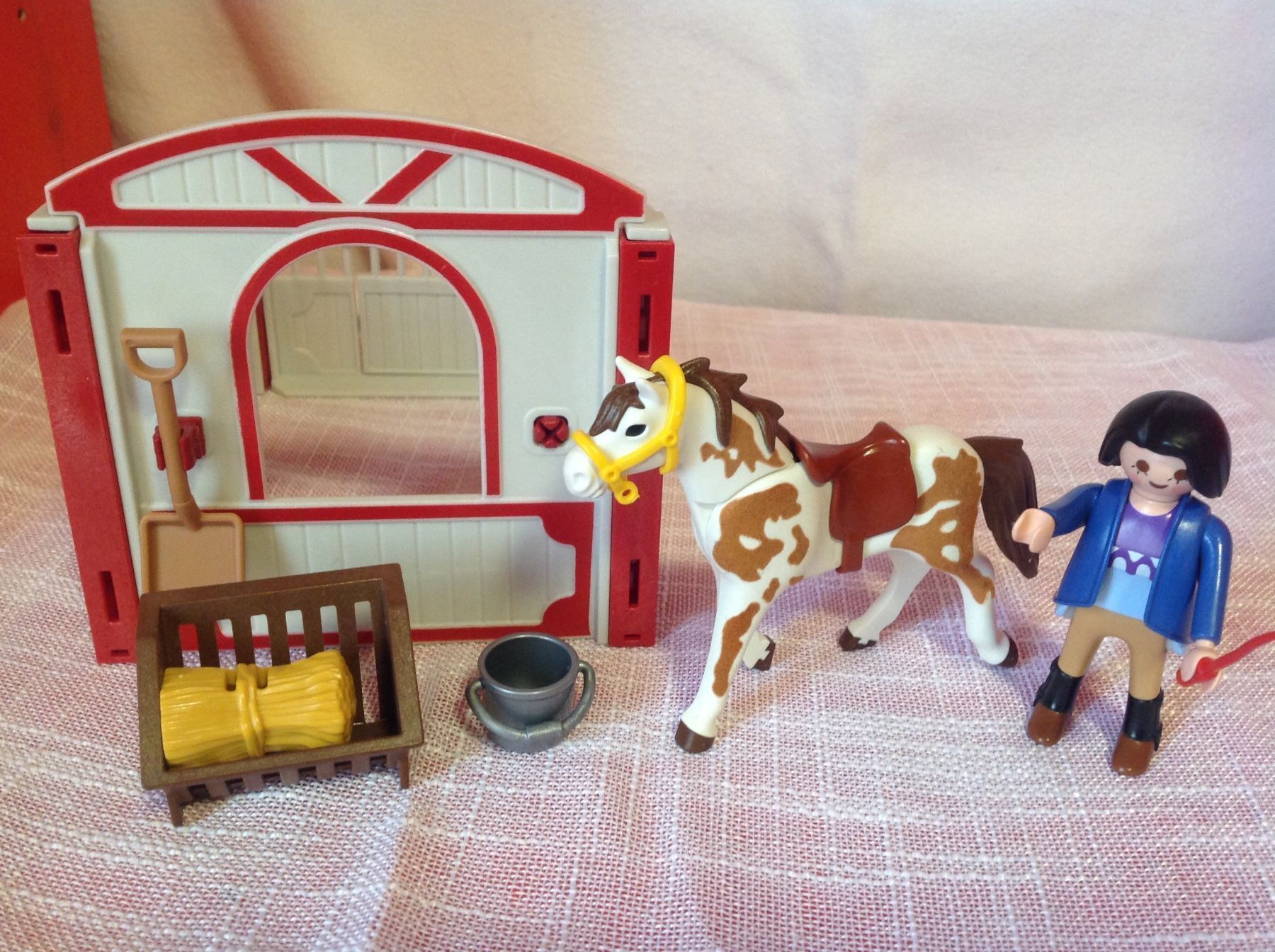 Playmobil Jouets: Playmobil 5107 Box cheval monitrice – D'occasion à Genève par pilarina 1