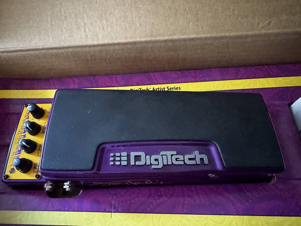 Strumenti musicali: Digitech Seven Signature Tones from Jimi Hendrix – Usato da Morges venduto da GvnMusic 2