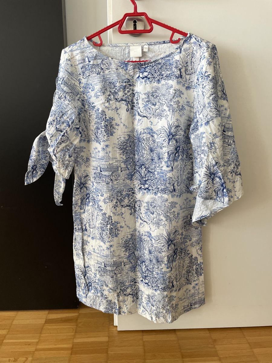 H&M Kleider: Dress H&M blue white pattern size 36 – Gebraucht aus Neuchatel von shi_9fzw