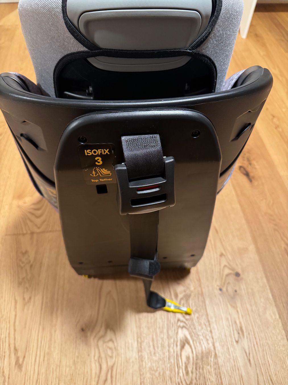 Maxi-Cosi Seggiolini per auto: Maxi-Cosi Kindersitz AxissFix Nomad Grey – Usato da Mettmenstetten venduto da n_ruefli 3