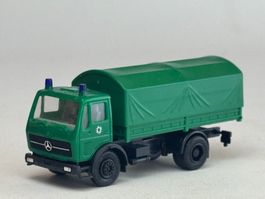 VE1- Herpa Mercedes Polizei Pritsche