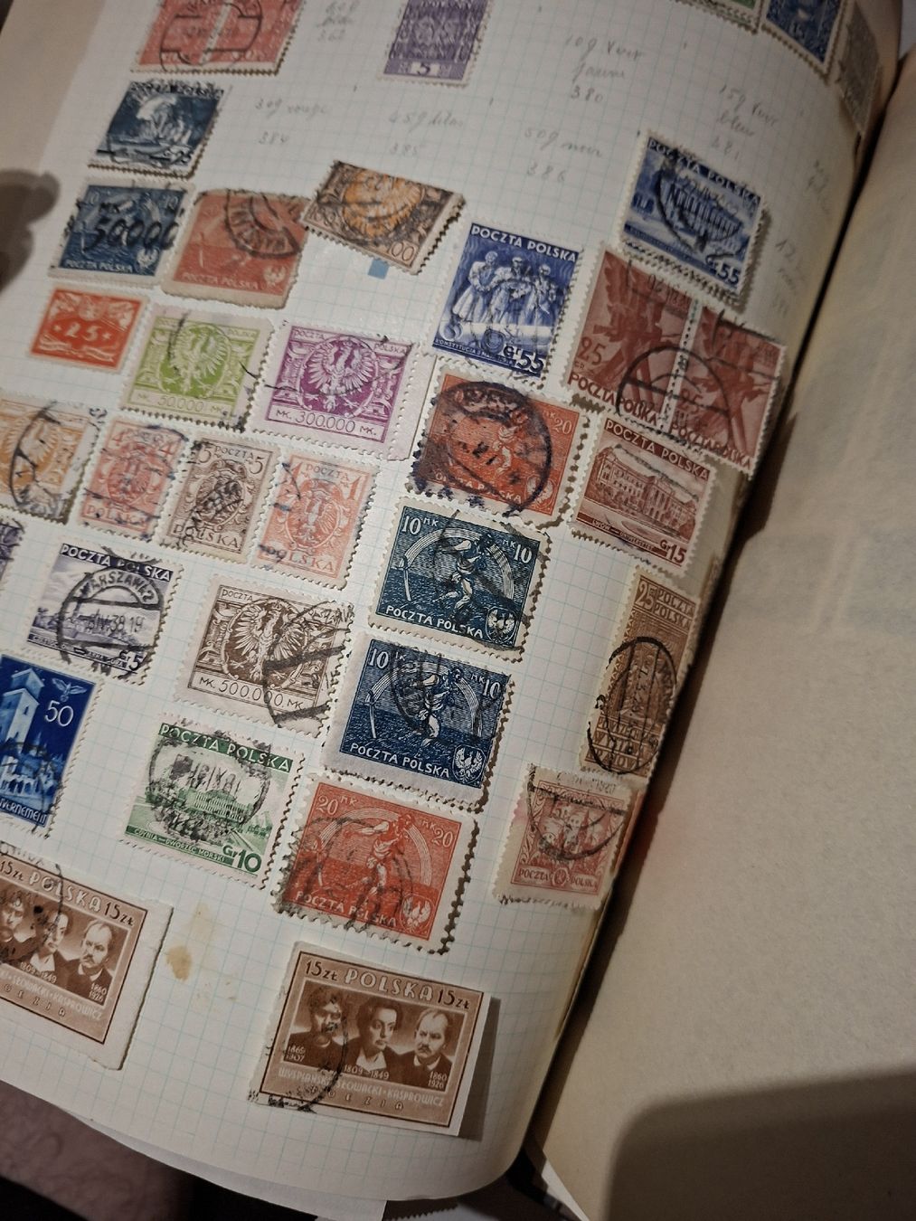 Alle Briefmarken: Album mit diversen Briefmarken / Kabe  – Gebraucht aus Balgach von SIMEON27 7