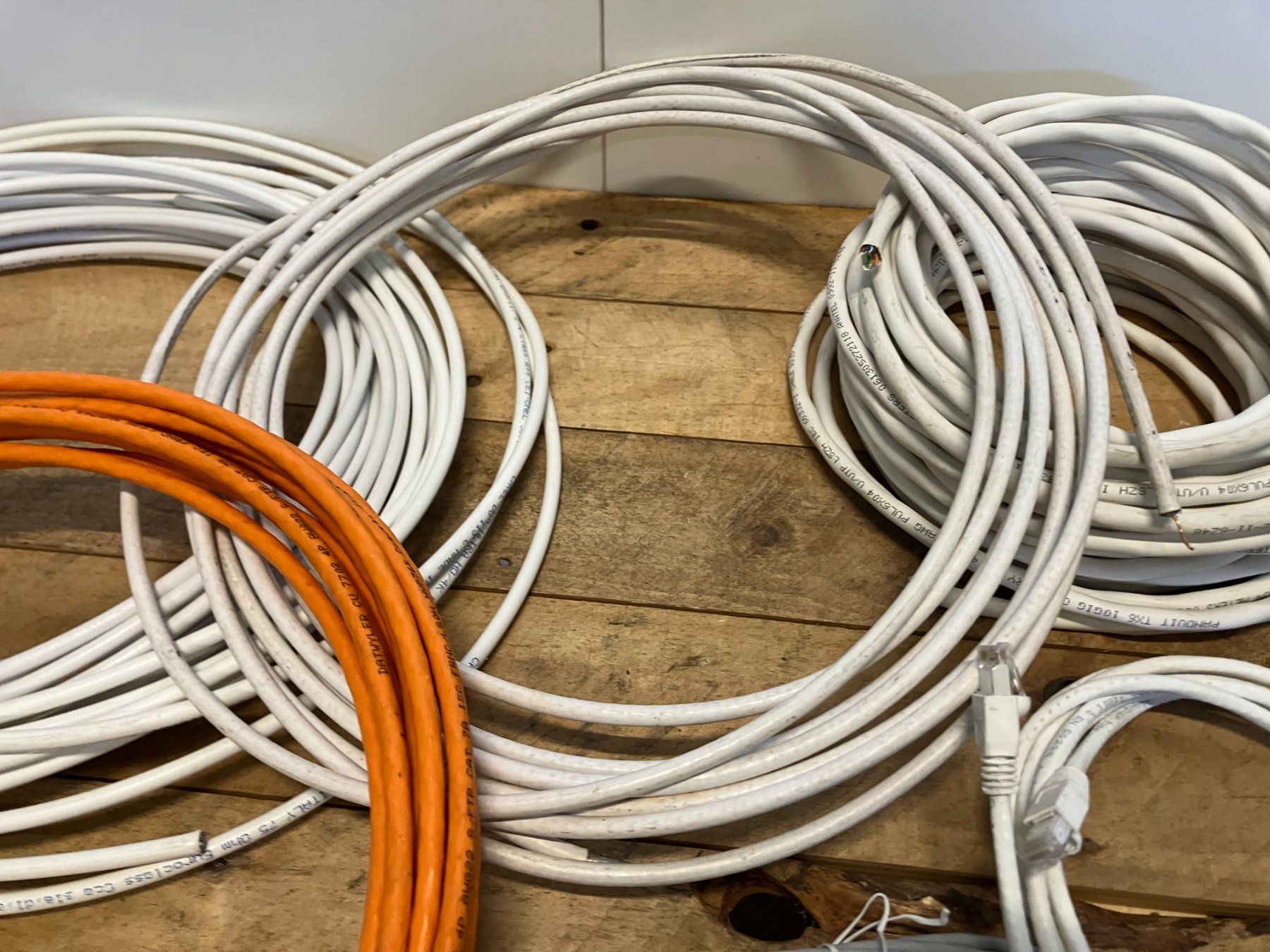 Kabel: Post. div. Antennen, Netzwerk, Serverkabel div. Länge ab 1.- – Gebraucht aus Lichtensteig von Buy24International 6