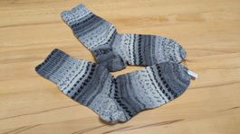 Warme Füsse, warmes Herz! Handgestrickte Wollsocken - 42/43