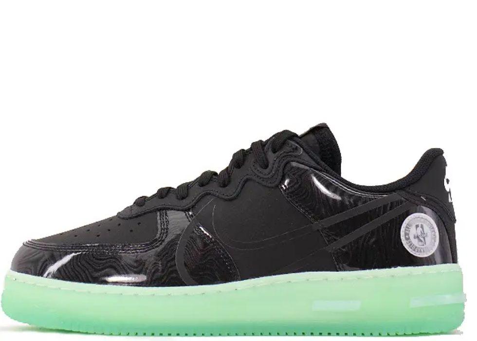 Nike Scarpe da uomo: AIR FORCE 1 REACT LV8 All Stars – Usato da Dietikon venduto da Sunriseplace1010