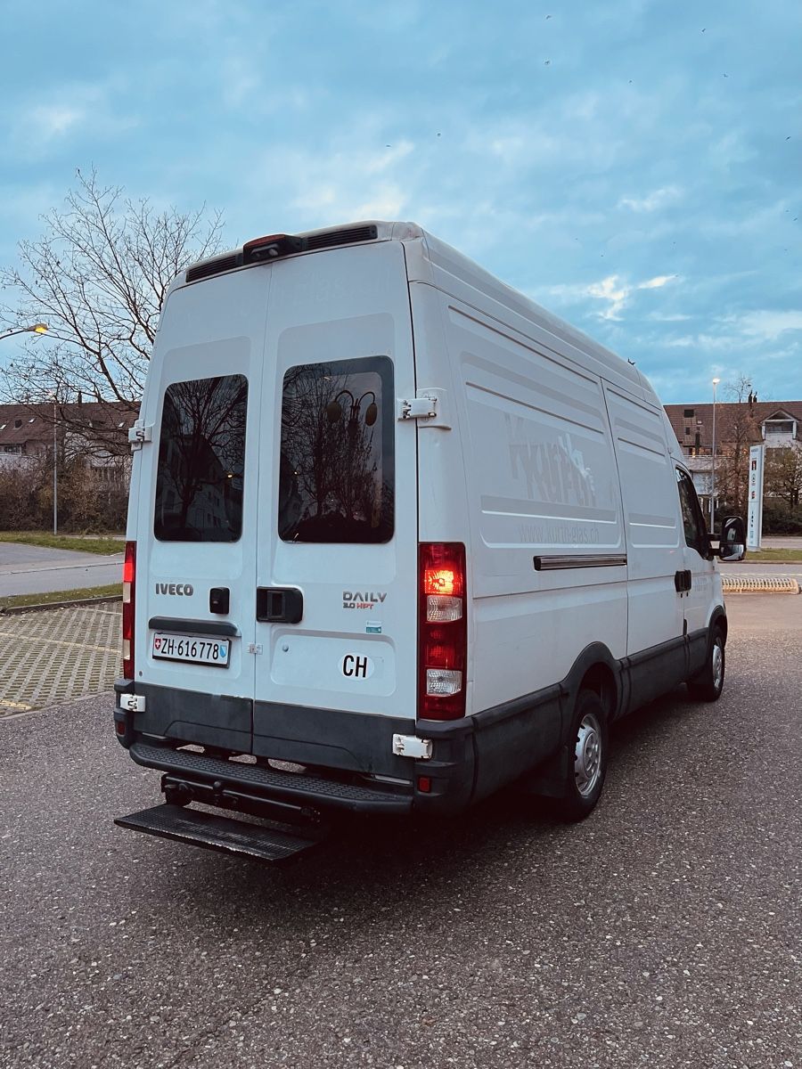Dienstleistungen & Reparaturen: Lieferwagen | Transporter mieten – Gebraucht aus Niederglatt ZH von Amaros25 2