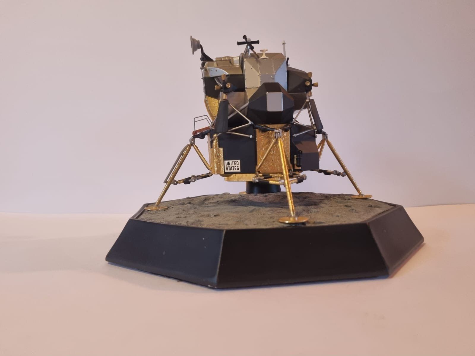 Maquette Espace : Coffret 50 ans Apollo 11 : Module Lunaire Eagle - Revell - Rue des Maquettes
