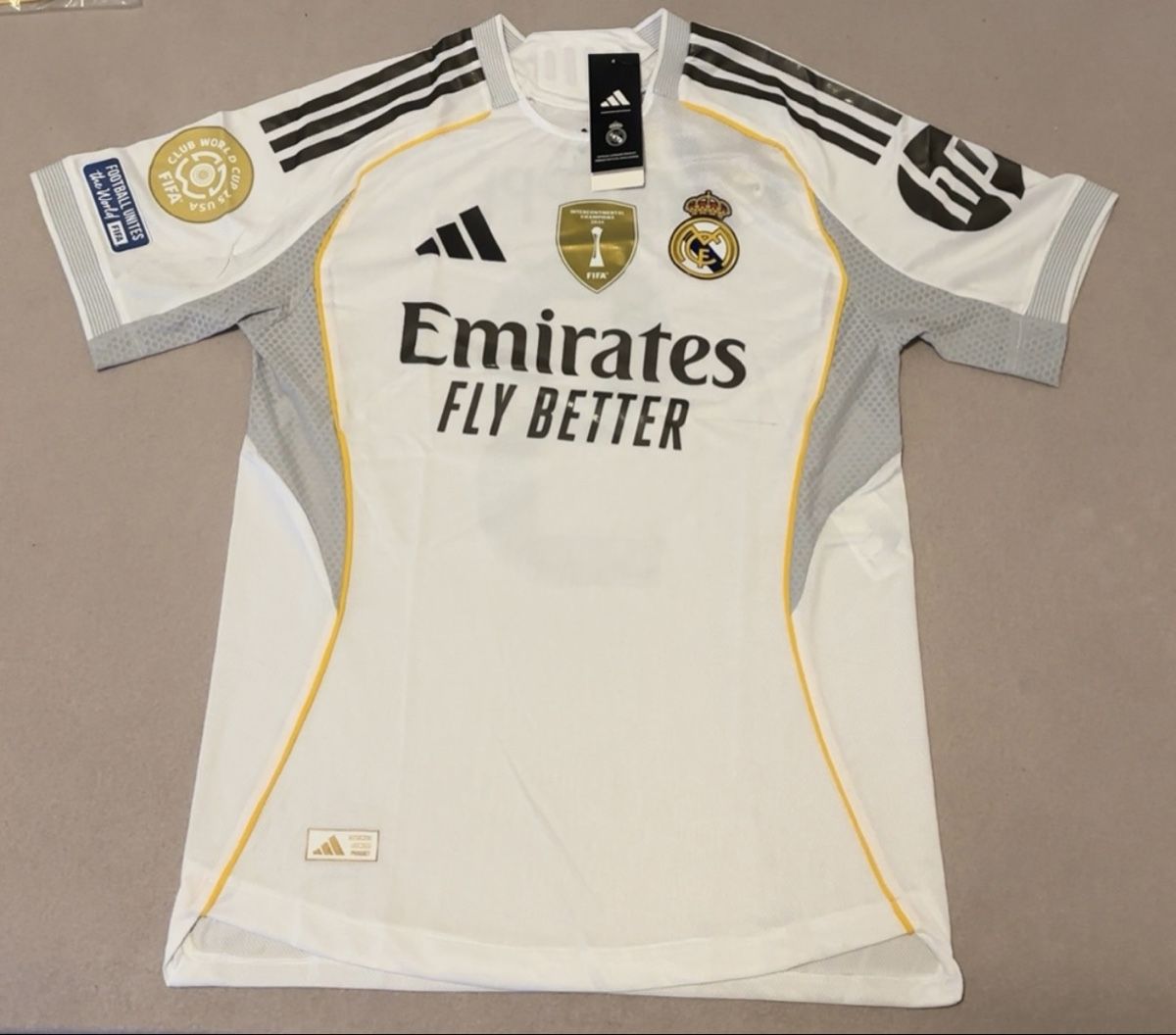 Real Madrid Maillots de corps & Pantalons: Real Madrid 2025 CWC Jersey Player Version | Mbappe 9 – Neuf (Voir description) à Monthey par 87shop