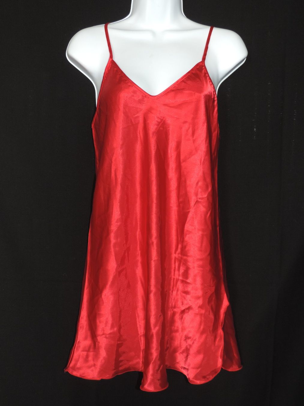 Altra biancheria intima: chemise de nuit satinée rouge – Usato da Genève venduto da Axelle333 3