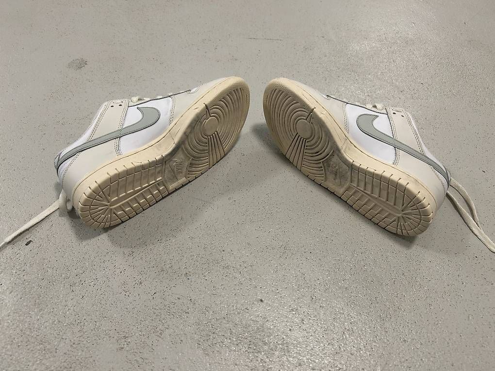 Damenschuhe: Nike Sneakers weiss Gr. 38 – Gebraucht aus Thalheim an der Thur von Iselisberger 4