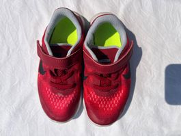 Nike Kinderschuhe Grösse 27 rot