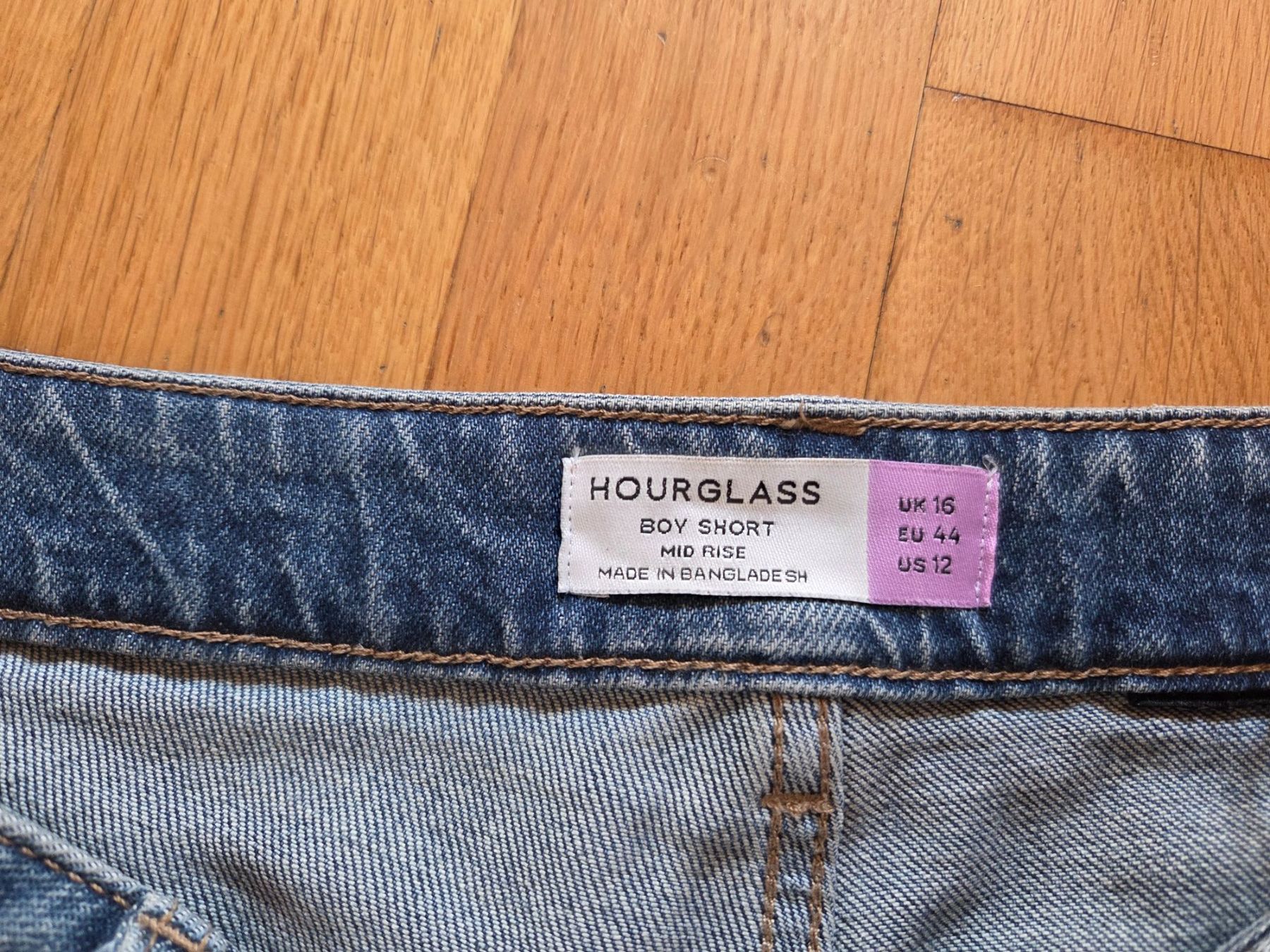 Jeans: Jeans Shorts von Next – D'occasion à Lobsigen par Ramseier87 2