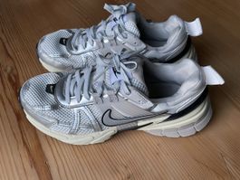 Nike V2K Run Damen Gr.37,5