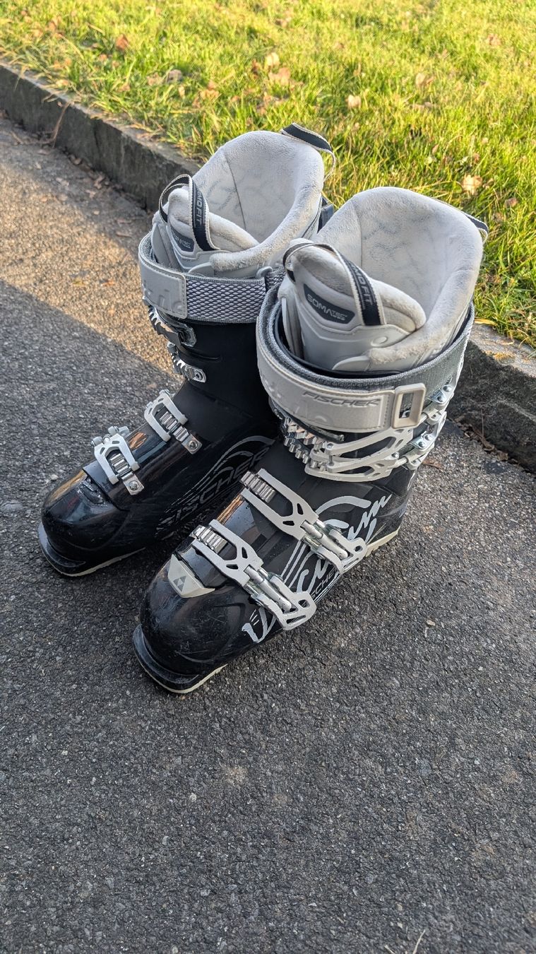 Fischer Scarpe da donna: Skischuhe von Fischer – Usato da Bremgarten AG venduto da Tabea1108