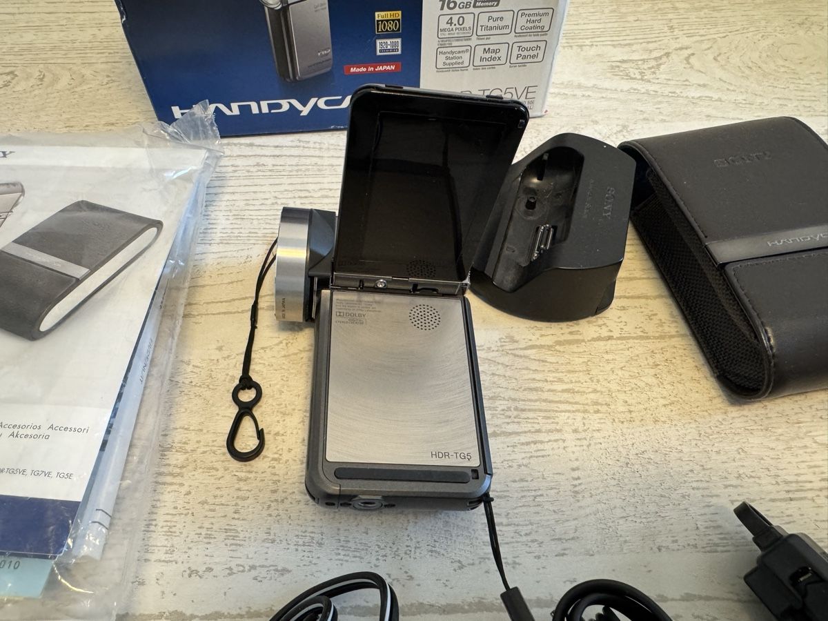Sony Fotocamera: Sony HDR-TG5VE Handycam – Usato da Zunzgen venduto da milesdavis76 2