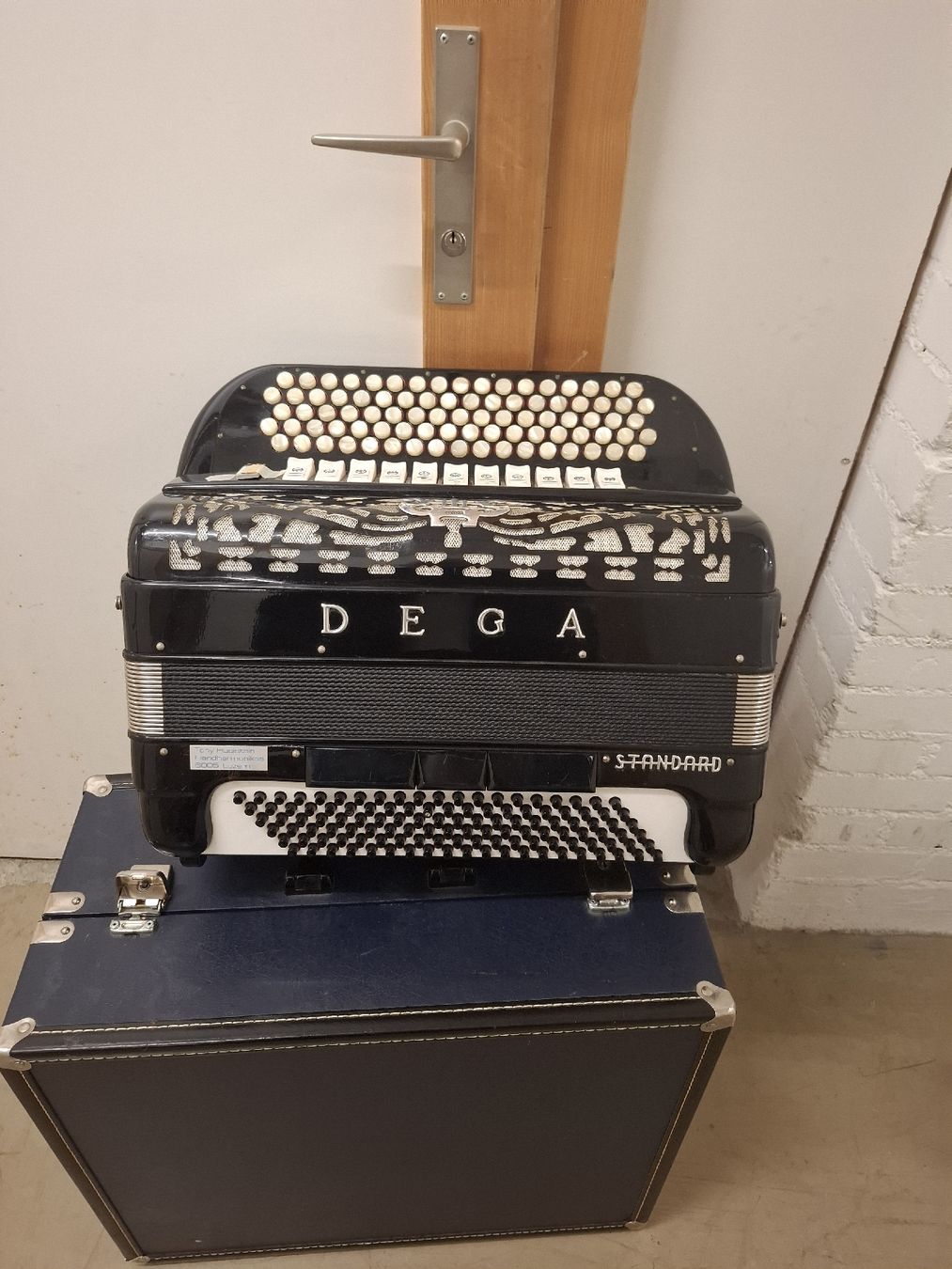 Musikinstrumente: déga 4 chörig chromatish – Gebraucht aus Villeneuve von BibiVintage 9