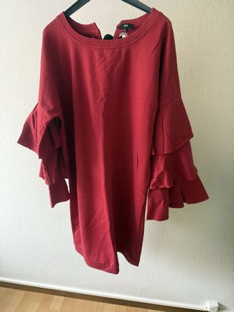 Roter Kleid mit Rüschenärmeln, Grösse S Neu