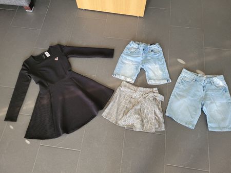 4-teiliges Kleiderpaket 146/152