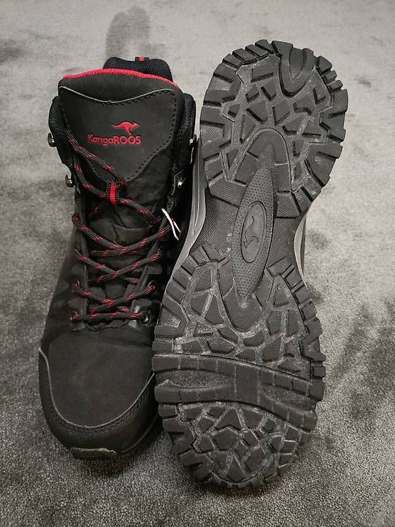 Scarpe da uomo: Chaussures de neige – Usato da Vessy venduto da erg_d9vx 1