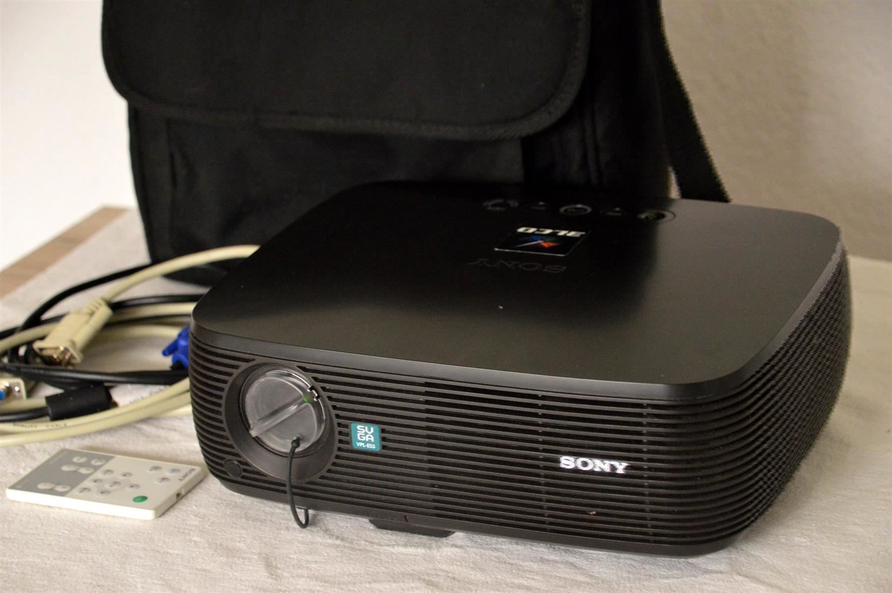 Sony Home Cinema: Projektor Beamer Sony VPL ES3 projecteur – Usato da Collonges venduto da arashee 3