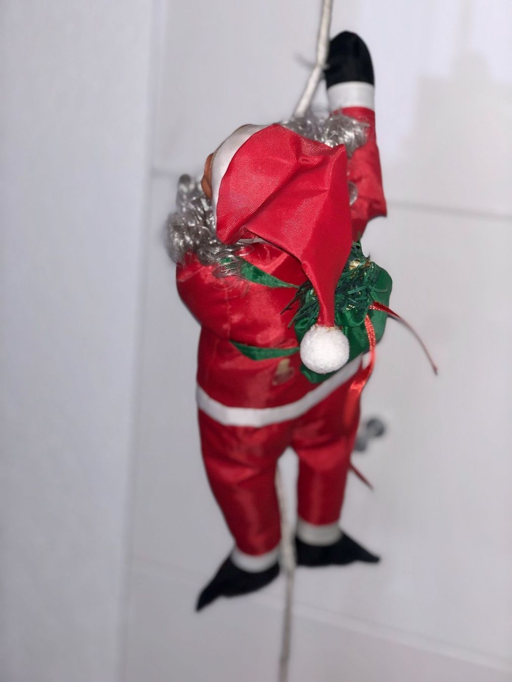 Tutte le decorazioni: Kletternder Weihnachtsmann – Usato da Schlieren venduto da Flower5 2