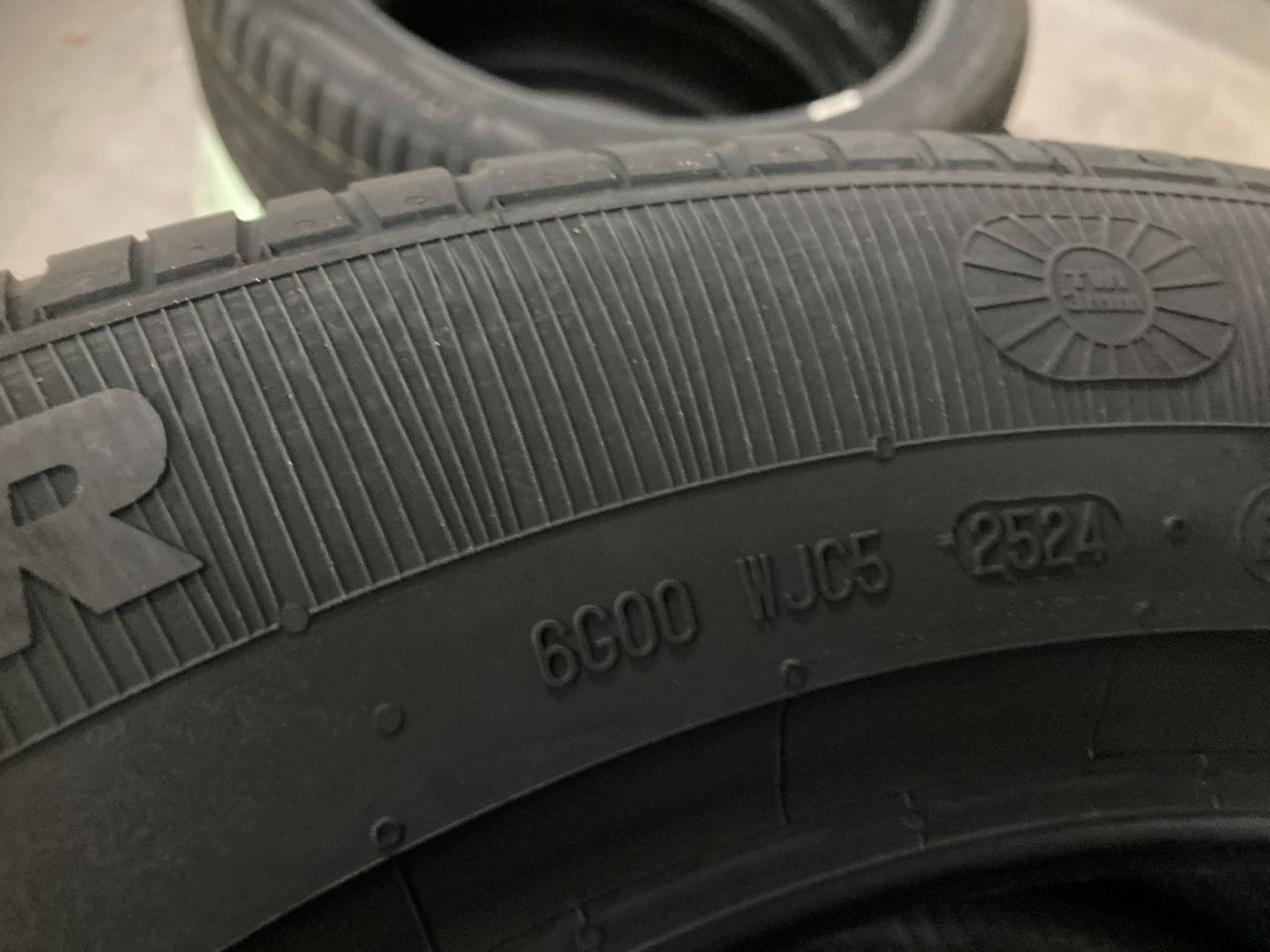 Pneumatici & Ruote complete: Sommerpneu 225/55R17 Neu – Nuovo e nell'imballaggio originale da Cham venduto da WB2223 3