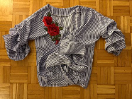 Wickelbluse wie neu mit Rosen, Grösse M