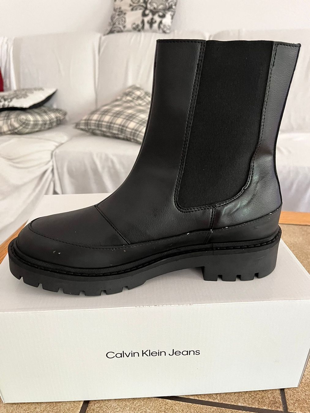 Calvin Klein Scarpe da donna: Stivaletti CK – Nuovo e nell'imballaggio originale da Davesco soragno venduto da Gaby230 1