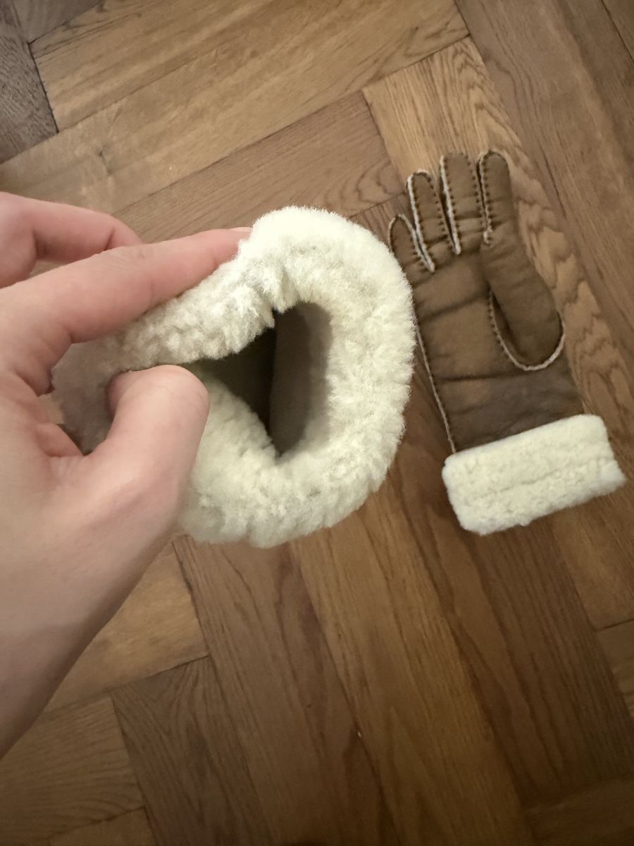 Guanti & manicotti: UGG Handschuhe Lammfell – Usato da Zürich venduto da ani_gmc7 2