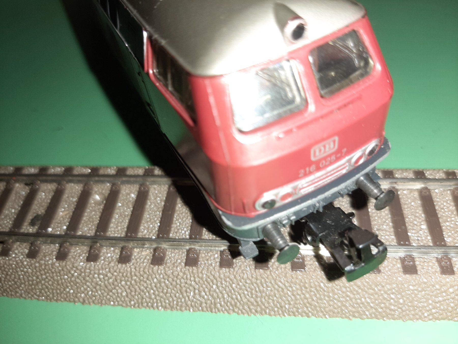 Märklin Modelleisenbahnen: MARKLIN HAMO DB 216 025-7 – Gebraucht aus Avully von RIVALIS 5