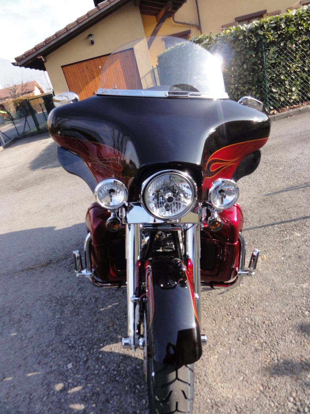 Harley-Davidson Touring: HARLEY-DAVIDSON FLHTCUSE6 Electra Glide Ultra Classic CVO – Usato da Collombey venduto da Cryptoface 2