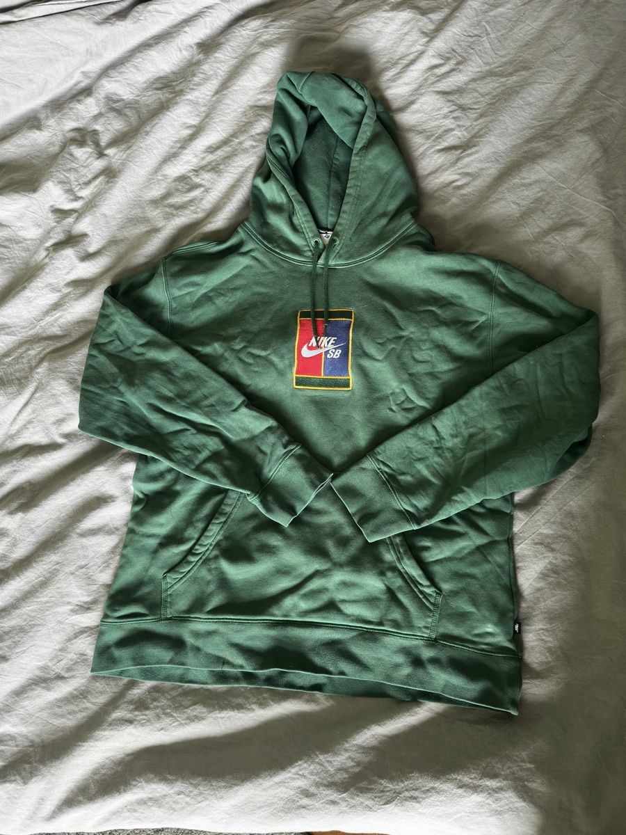 Nike Maglioni & Felpe: NIKE SB HOODIE – Usato da Biberist venduto da Eliasm_18