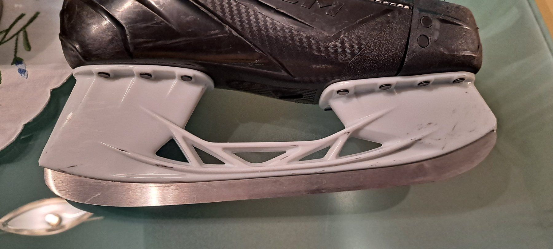 Ccm Pattini da ghiaccio: CCM Junior Schlittschuhe – Usato da Rotkreuz venduto da saab04 4