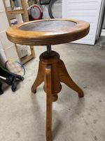 Antiker Klavierhocker / Drehhocker aus Holz