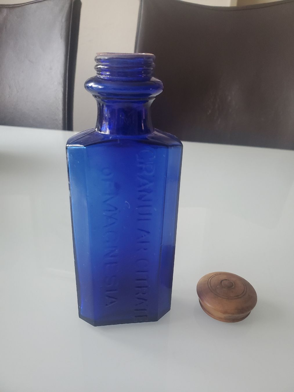 Altro in Stoviglie & Bicchieri: Blaue Flasche mit Deckel – Usato da Frauenfeld venduto da BeneFull 2