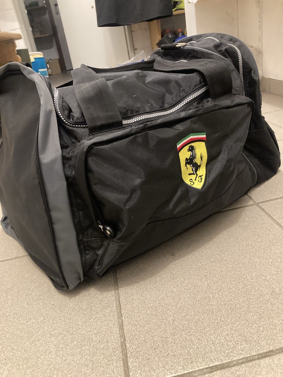 Ferrari Borse: Ferrari Sporttasche Youngtimer – Usato da Rafz venduto da Megalithiker