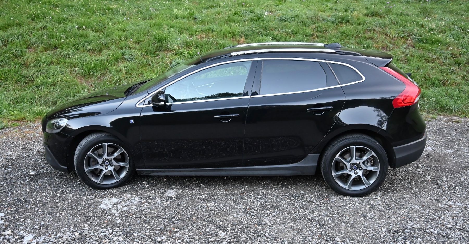 Volvo Autos: Volvo V40  CC  T4  AWD – Gebraucht aus Sachseln von Eroh 1